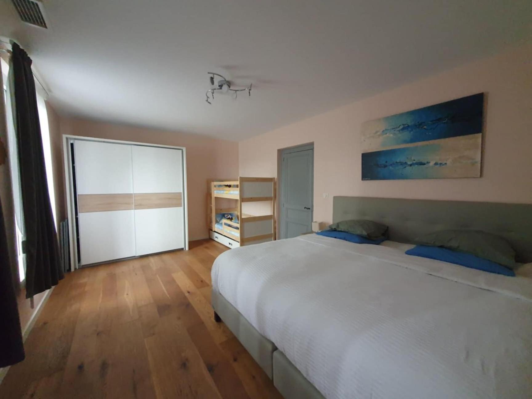 Maison Avec Piscine Location De Vacances Ferme Pedagogique Du Dolmen Le Pouget Εξωτερικό φωτογραφία