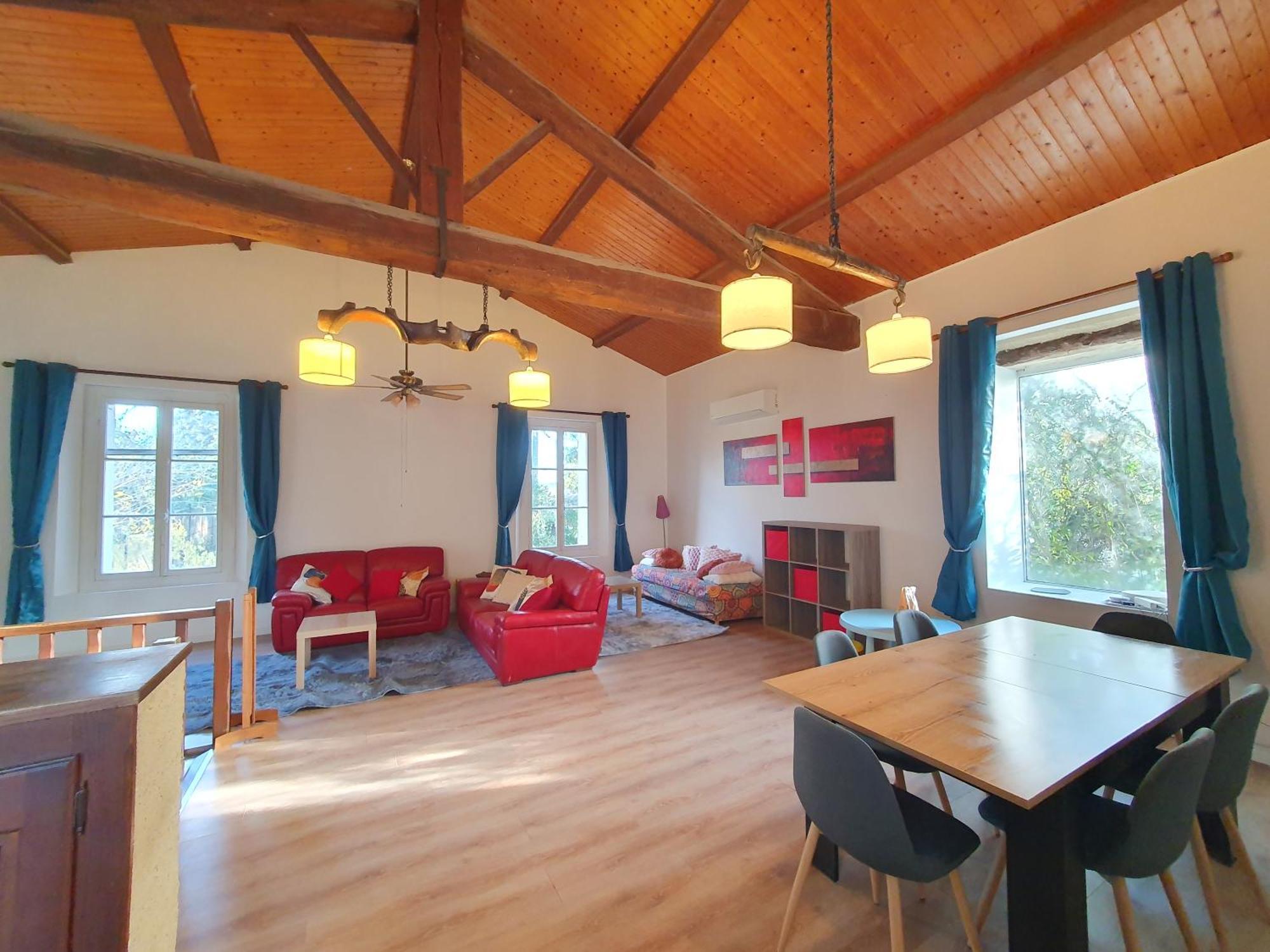 Maison Avec Piscine Location De Vacances Ferme Pedagogique Du Dolmen Le Pouget Εξωτερικό φωτογραφία