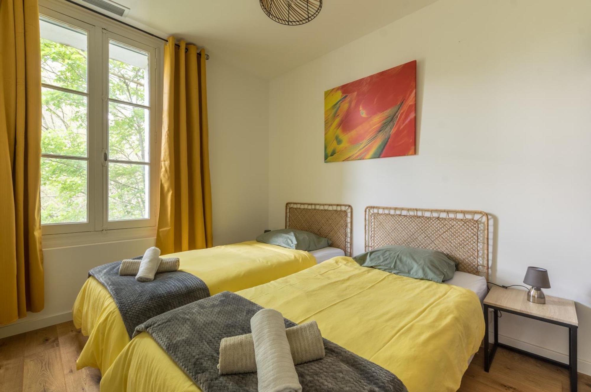 Maison Avec Piscine Location De Vacances Ferme Pedagogique Du Dolmen Le Pouget Εξωτερικό φωτογραφία